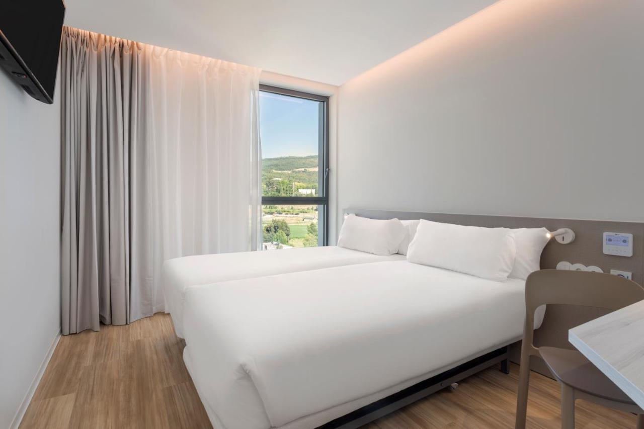 B&B Hotel Санту-Тирсу Экстерьер фото