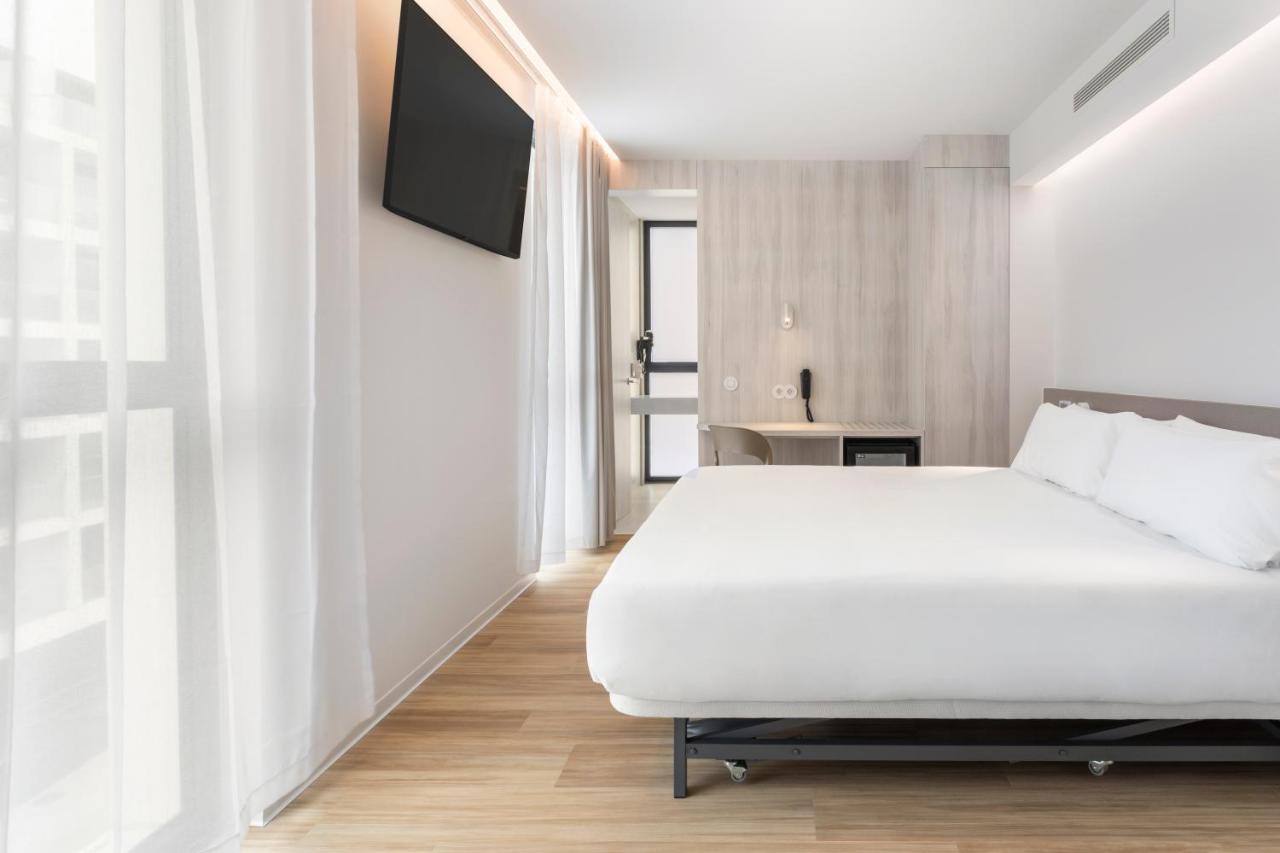B&B Hotel Санту-Тирсу Экстерьер фото